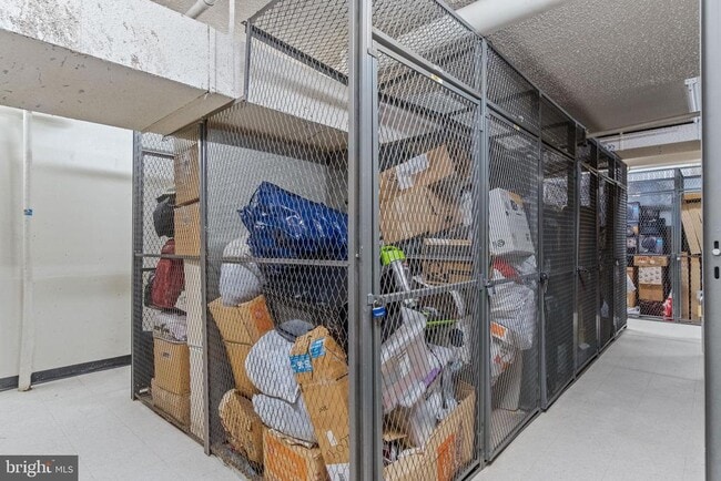 Photo - 3705 S George Mason Dr Unit 411S