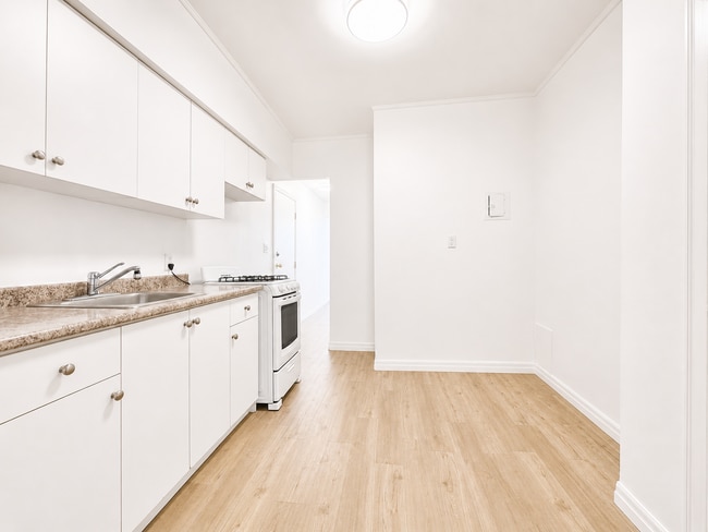 Photo - 983 Barton St E Unit 983 - 4