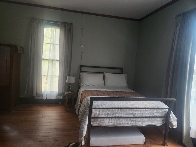Photo - 428 N Ellis St