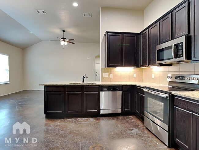 Photo - 226 Kaspar Way