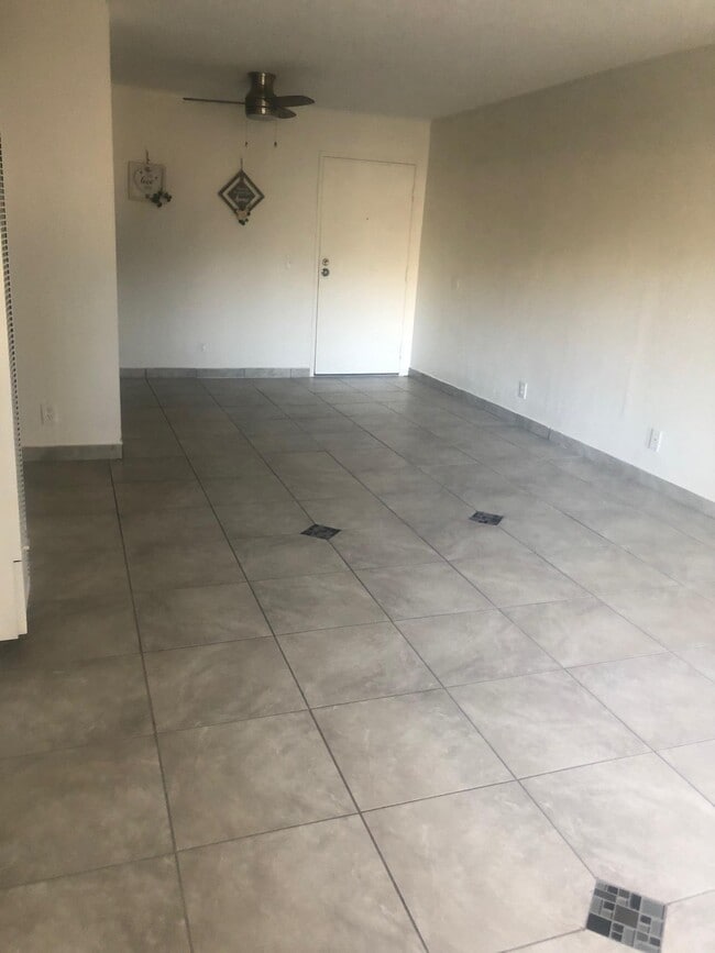 Photo - 13988-14000 Foothill Blvd