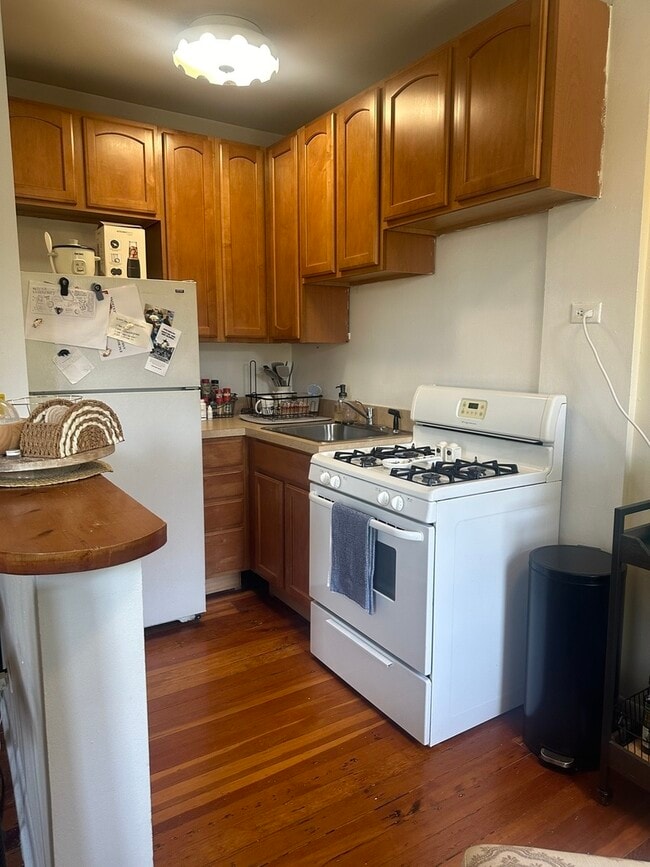 Photo - 644 W Wrightwood Ave Unit 206