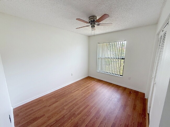 Photo - 3 bedroom, pet friendly home!