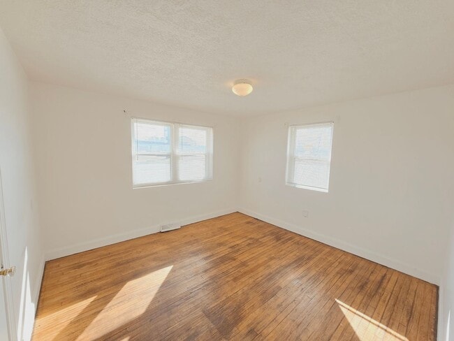 Photo - ? Stunning 2 Bedroom, 1 Bathroom Home with garage! ?