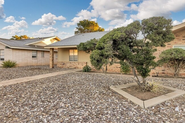 Photo - 3712 Monclair Ave