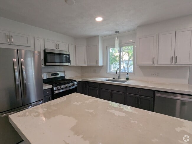 Building Photo - 155 Grove St Rental