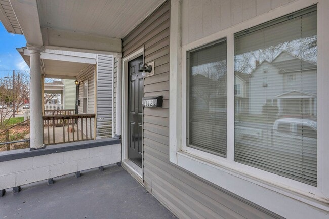 112 S Cypress Ave