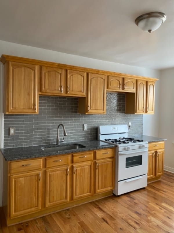 Photo - 2325 S Leavitt St Unidad 2F