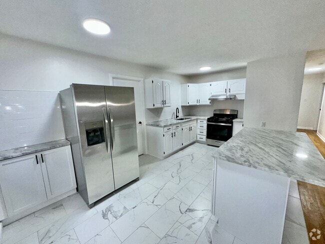 Building Photo - 537 Lisa Dr Rental