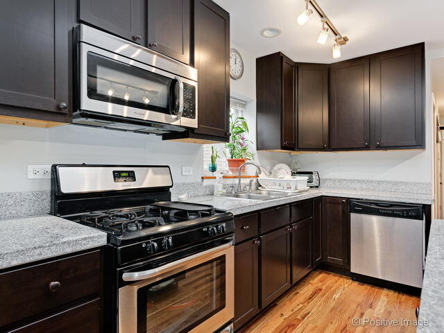 Photo - 1636 W Ohio St Unit 4