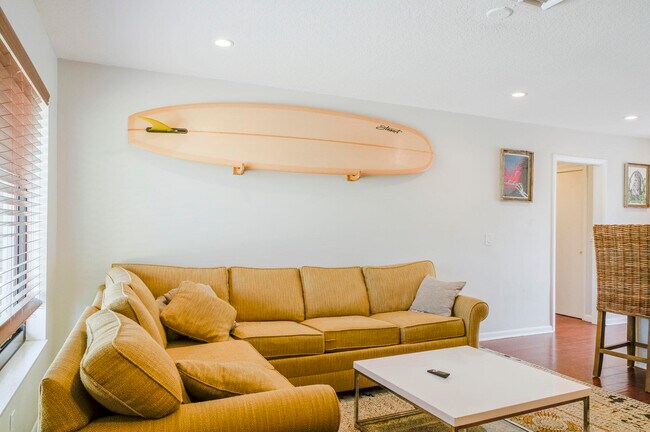 Photo - 1678 Park St