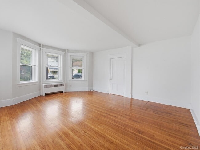 9 Cottage Ave Unit 1