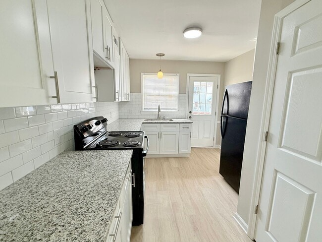 Photo - 3819 Rosehaven Dr