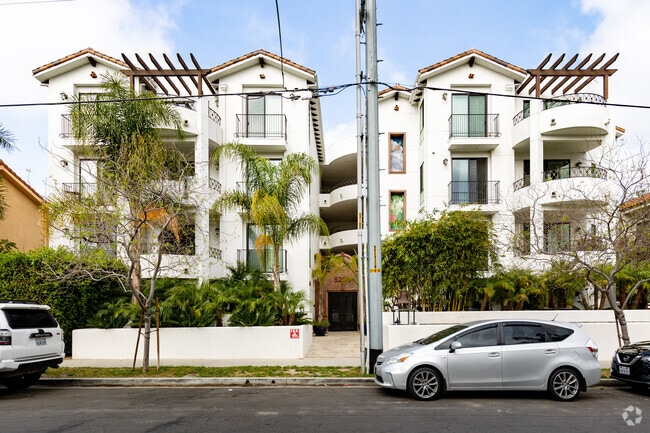 5247-5253 Vantage Ave - 5247-5253 Vantage Ave