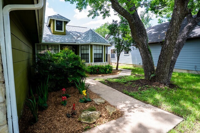 Photo - 9904 Briar Ridge Dr