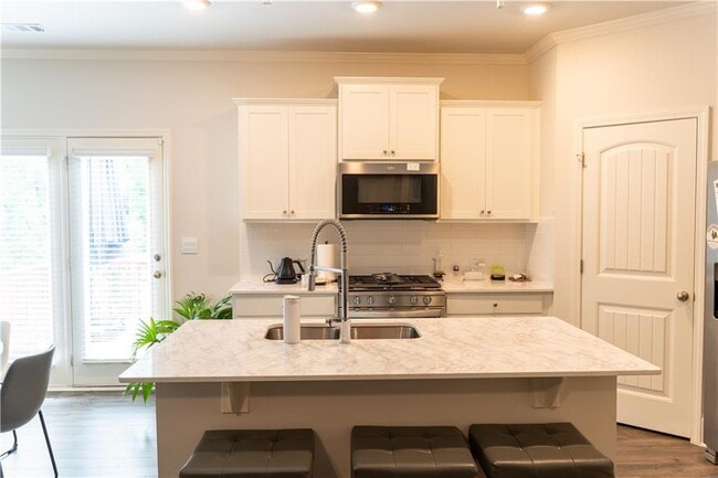 Photo - 510 Scenic Pass