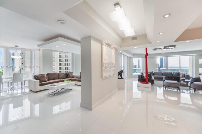 Photo - 6000 Island Blvd Unidad 1801