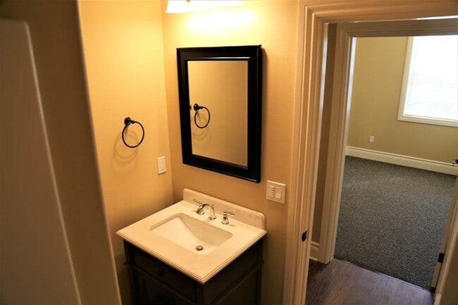 Photo - 2131 NW Janssen St Unidad 107