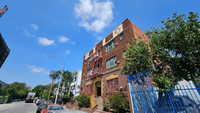 Photo - 844 S Westlake Ave Unit 100