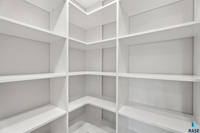 Photo - 1113 S Foss Ave