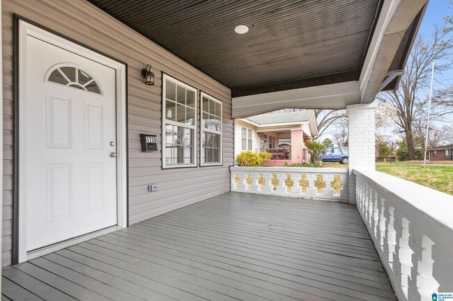 Photo - 1730 Damon St