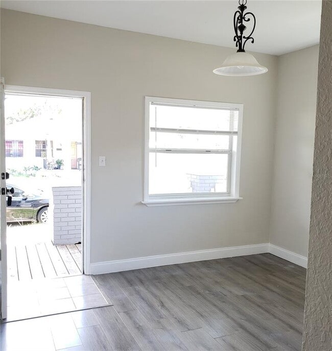 Photo - 2403 Durham St