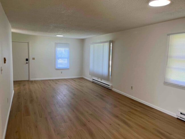 Photo - 338 Willow St Unidad A