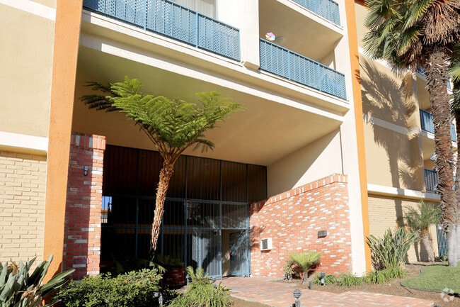 Photo - 031 - Taylor Manor