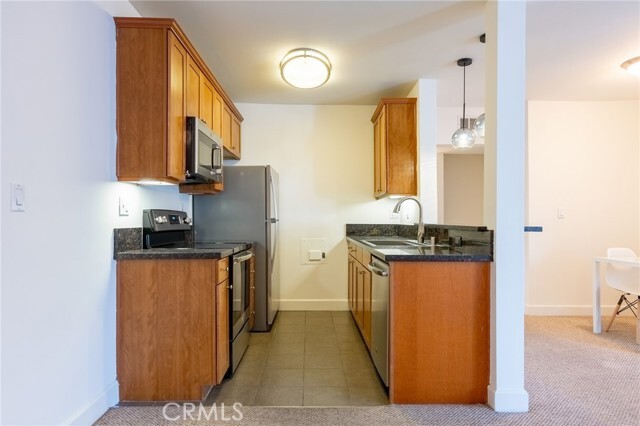 Building Photo - 10982 Roebling Ave Unit 533