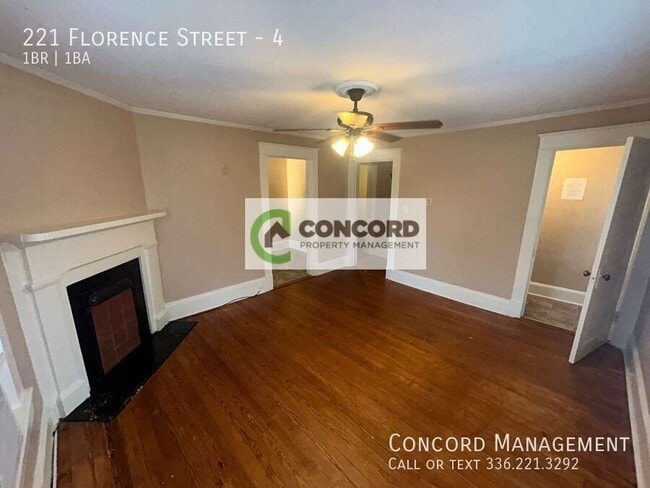 Photo - 221 Florence St Unidad 4