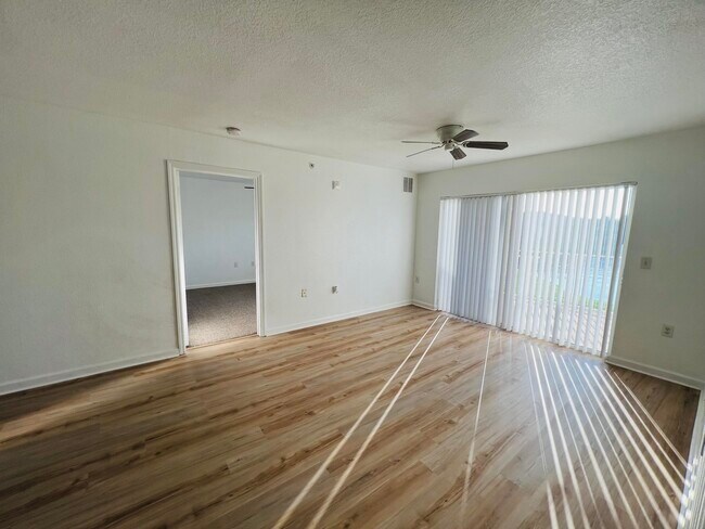 Photo - 271 SW Palm Dr Unit 204