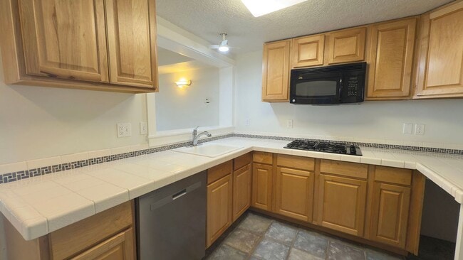 Photo - 1320 Madison Ave Unidad Lower/B