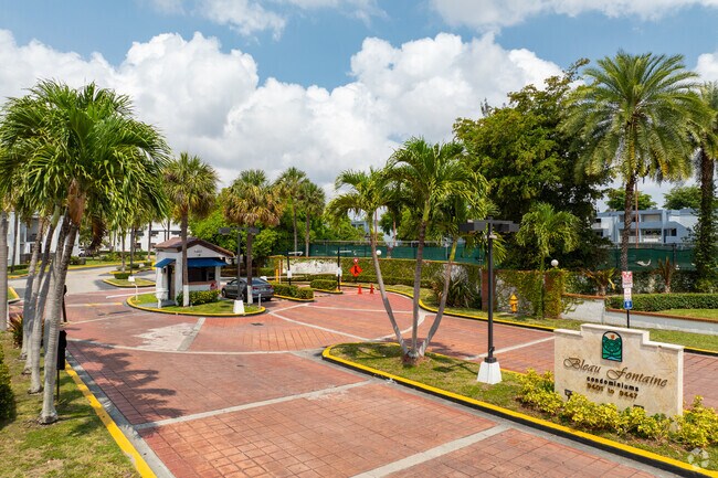 Photo - Bleau Fontaine Condominiums