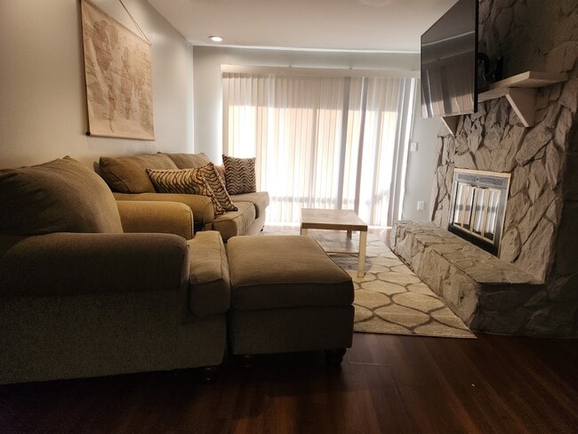 Photo - 1713 El Camino Rd Unidad 5 Rental