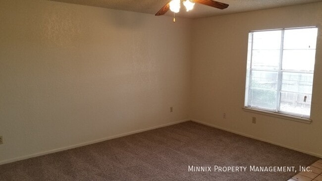 Photo - 2119 S Loop 289