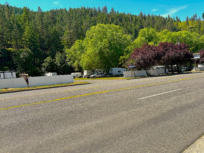 Photo - 85 Canoe Cp Lp