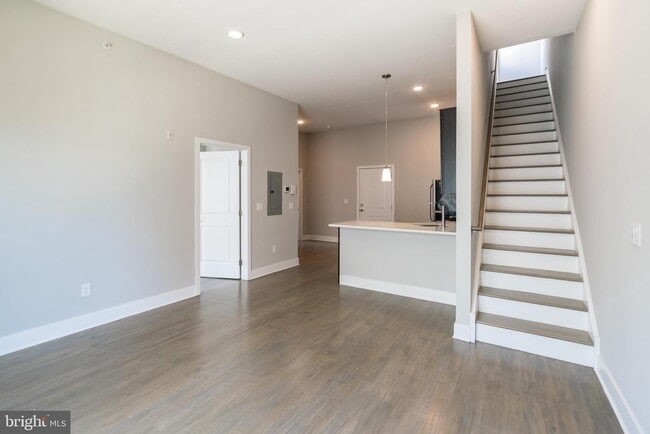 Photo - 1607 Catharine St Unit 3D