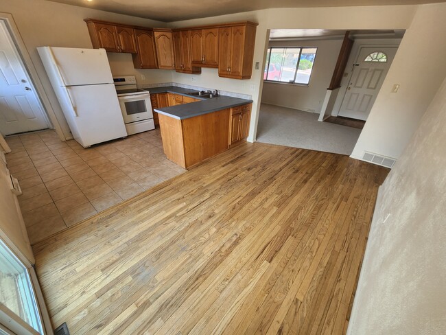 Photo - 677 Bridger Dr