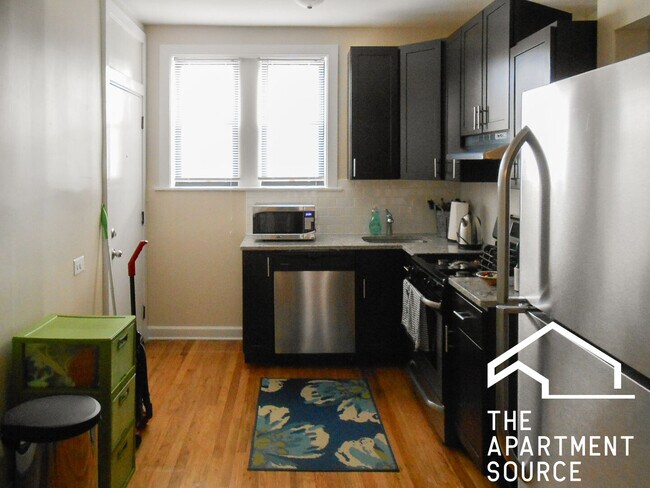 Building Photo - 619 W Melrose St Unit D2