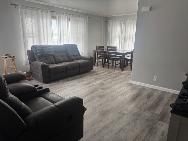 Photo - 1605 Prospect Ave