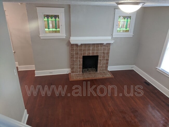 Photo - 2714 Pioneer Ave