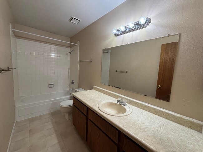 Photo - 405 Bonfoy Ave Unit 407 Bonfoy Ave