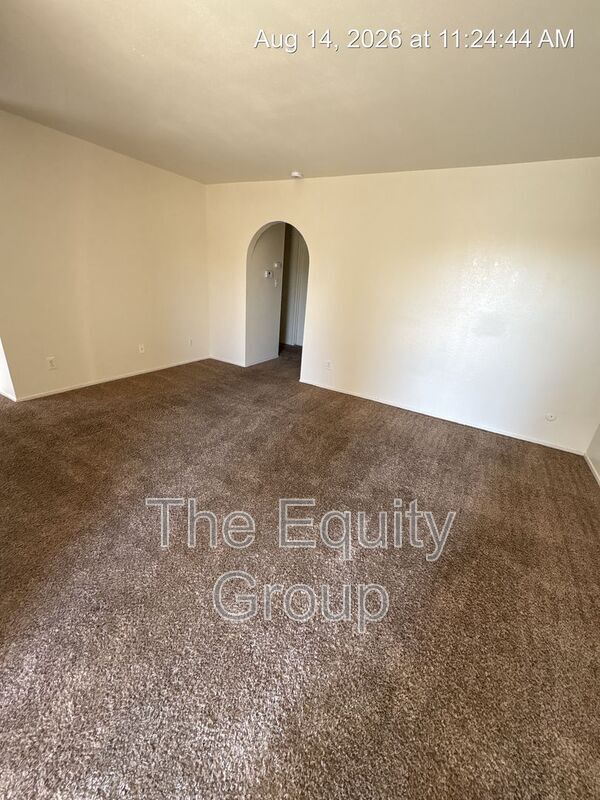 Photo - 534 E Myrtle Ave