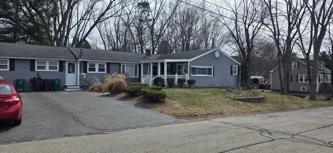 Building Photo - 32 Theresa St Unit Left