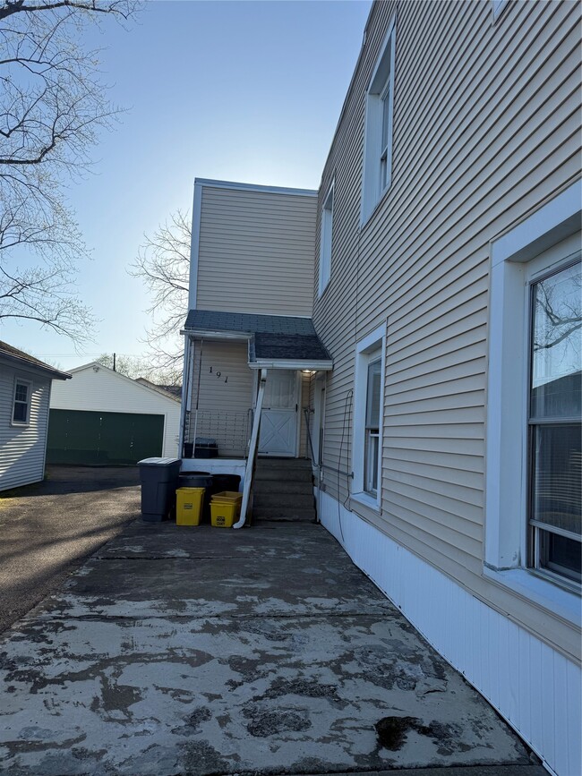 Photo - 191 N Hudson St