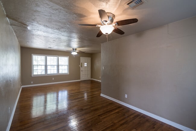 Photo - 2025 W Admiral Rd