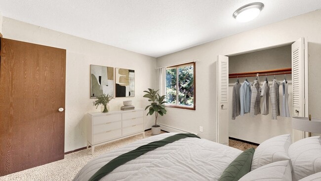 Photo - River Park Crossing