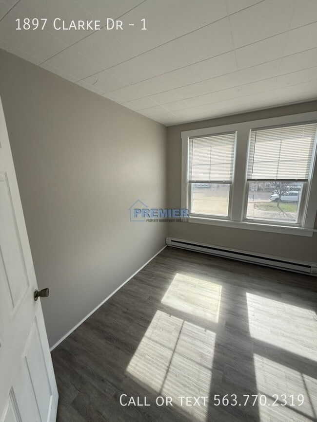 Photo - 1897 Clarke Dr Unidad 1