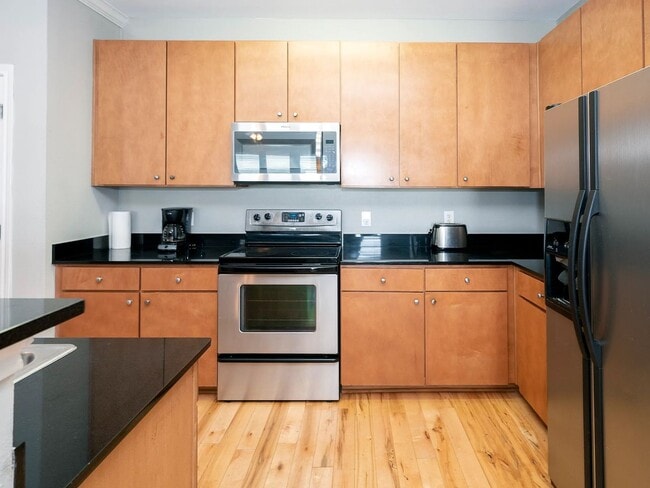 Photo - 4 Bedroom Condo In the UT Campus Area Unit 312