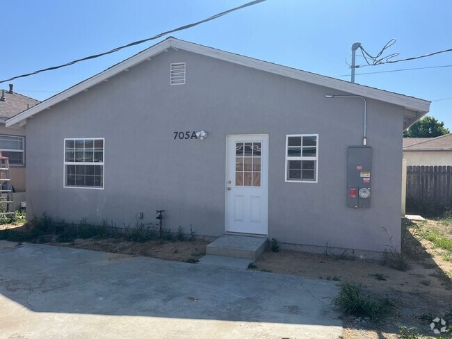 Building Photo - 705 E Boone St Rental
